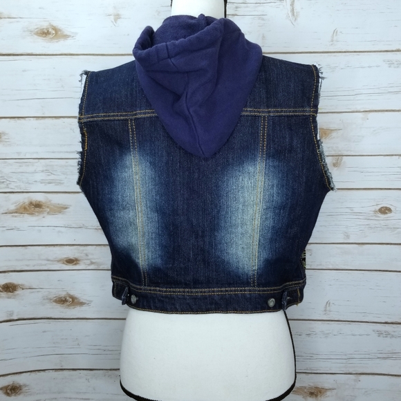 Rue21 Sleeveless Button Up Jean Vest with Hoodie Size Large - Picture 5 of 7